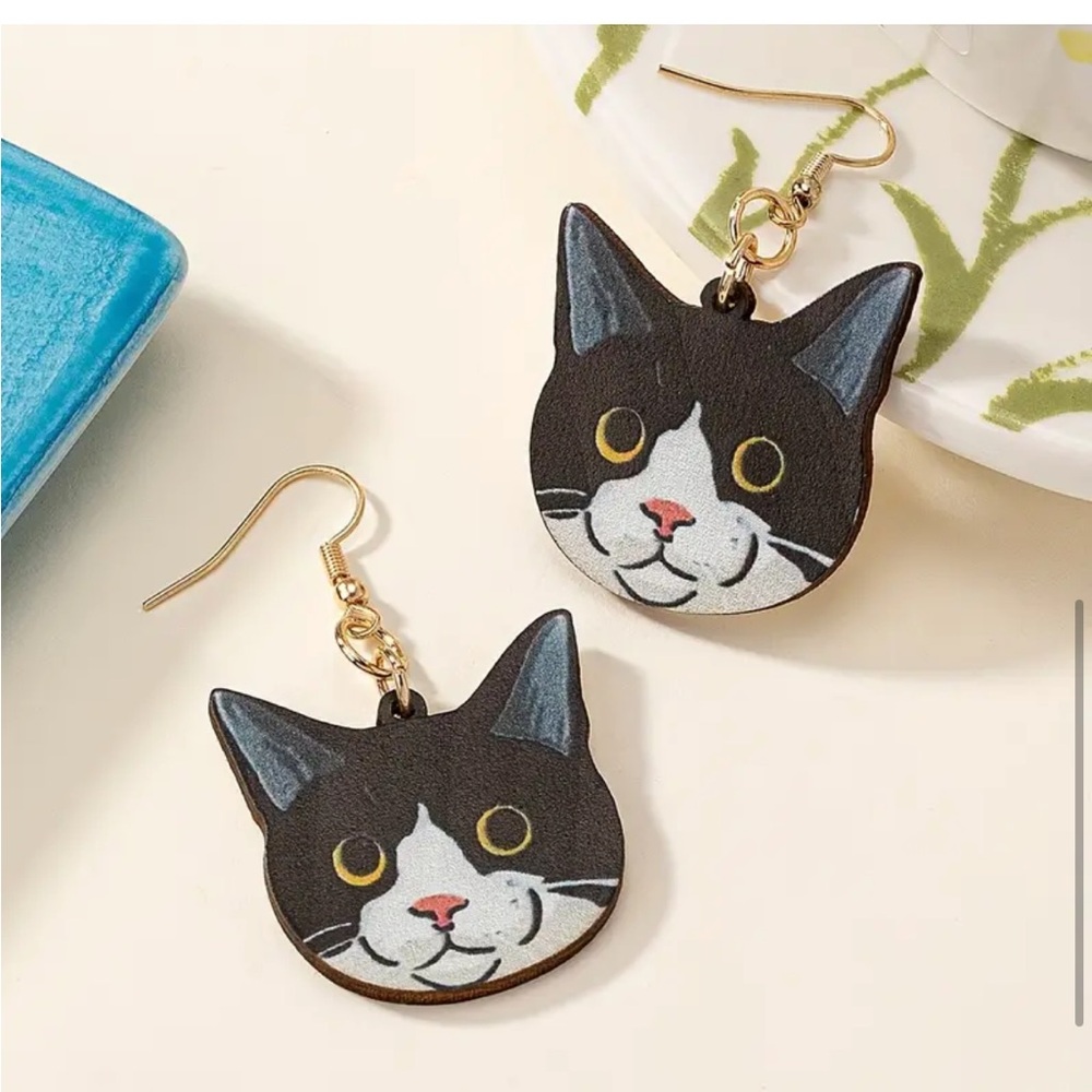 Cat earrings
